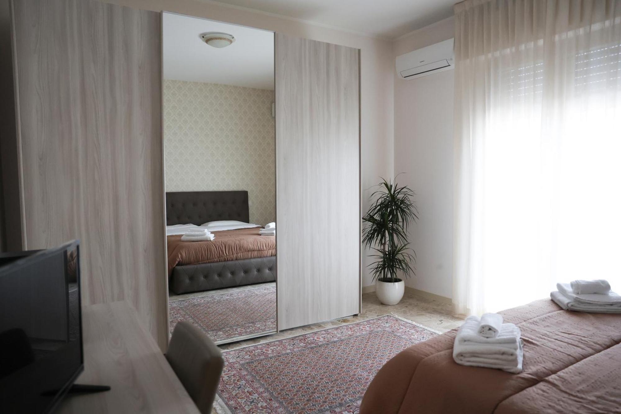 Blancohouse - Berto Luxury Rimini Centro Storico Leilighet Eksteriør bilde